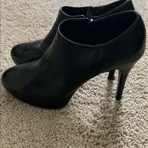 Vine Camuto Black booties